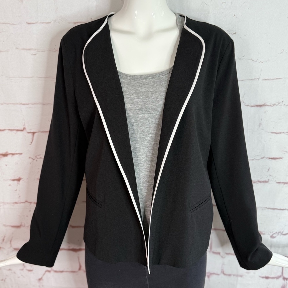 NY COLLECTION PETITE PL Black with White Piping Lightweight Open Front Blazer - Picture 2 of 15